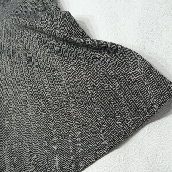 Torrid Plus Size 5X 28 Grey Chevron Peplum Tank Top NEW - Picture 7 of 12